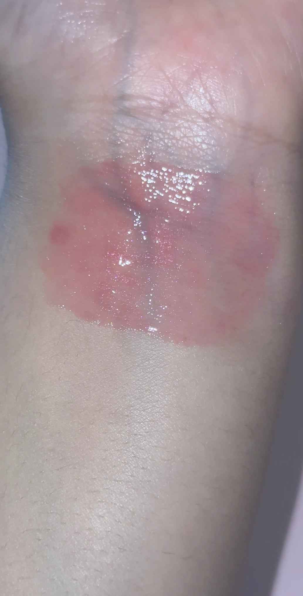 Sweetheart Lip Gloss 10mL - Hydrating Shine for Luscious Lips - Riy Cosmetics