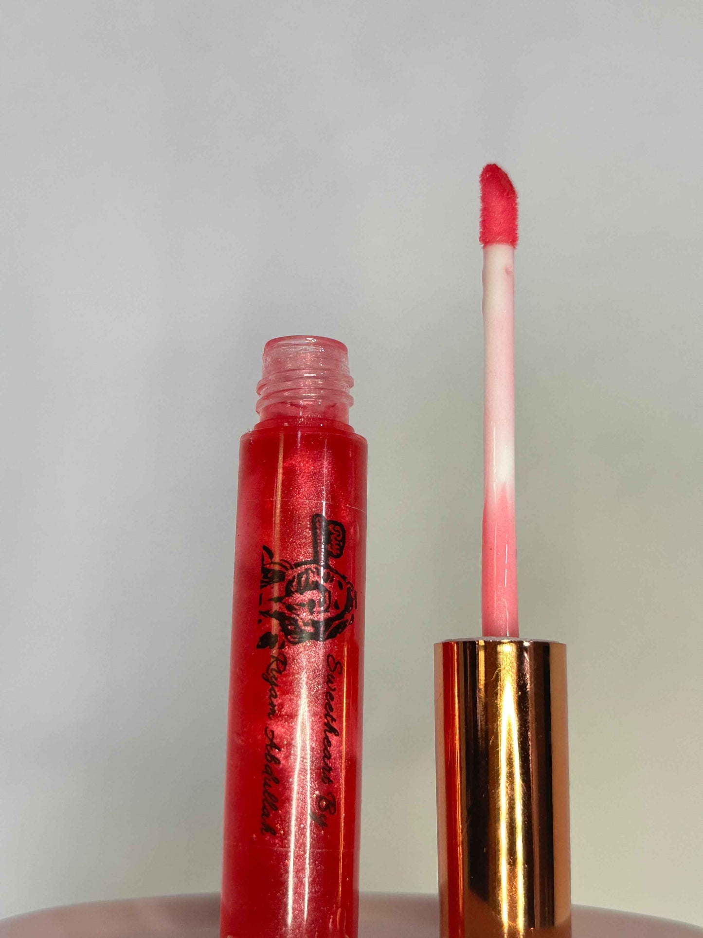 Sweetheart Lip Gloss 10mL - Hydrating Shine for Luscious Lips - Riy Cosmetics