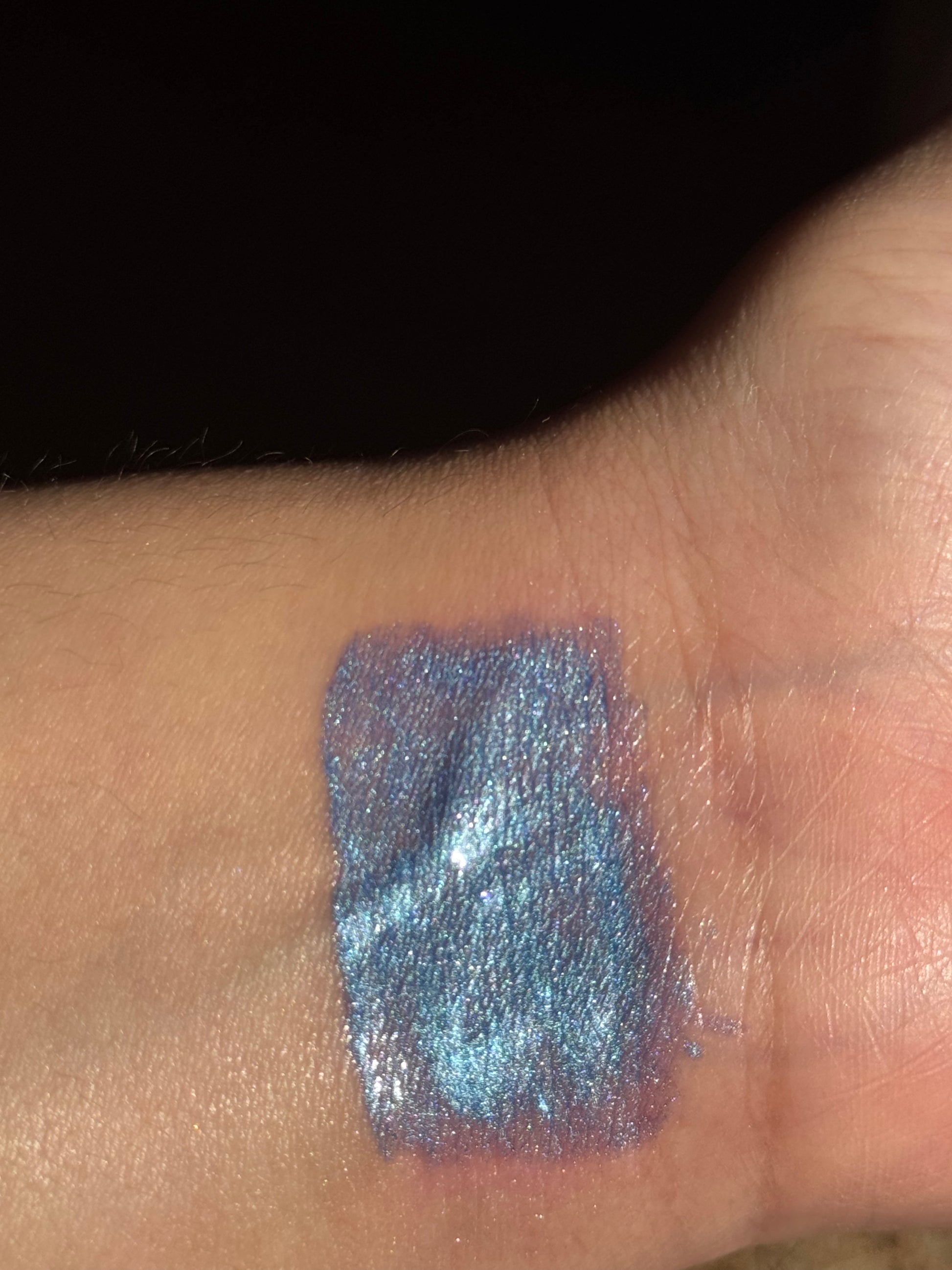 Blue Moon Lip Gloss 10 ml – Hydrating High-Shine Finish Scent (Raspberry) - Riy Cosmetics