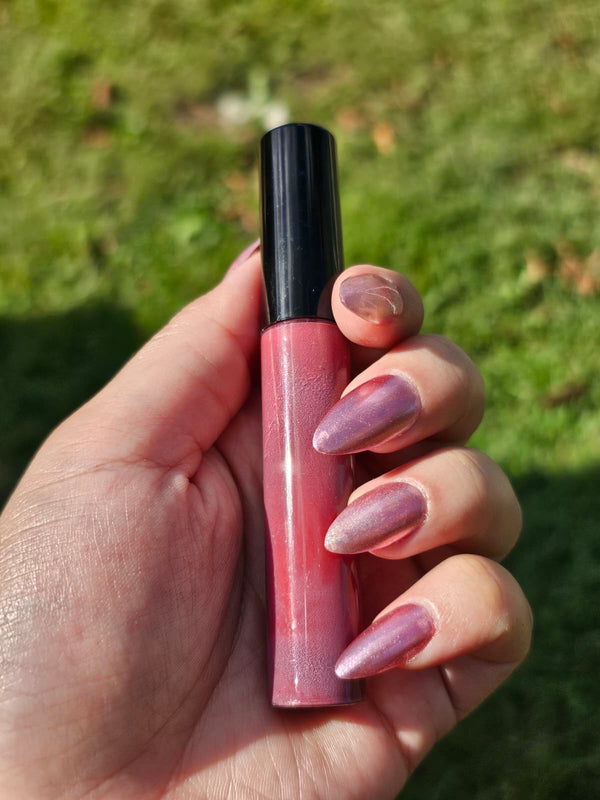 Ruby Blood Lip Gloss - Limited Edition Spooky Season Hydrating Formula 10 ml - Riy Cosmetics